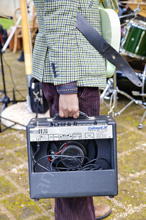 Band music amplifier 