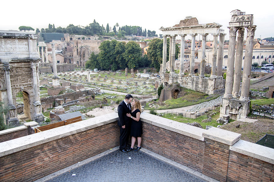 Engagement style honeymoon picture session