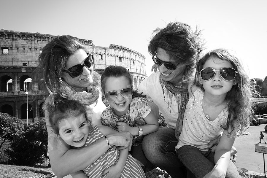 Fun and play during a family photography session in Rome