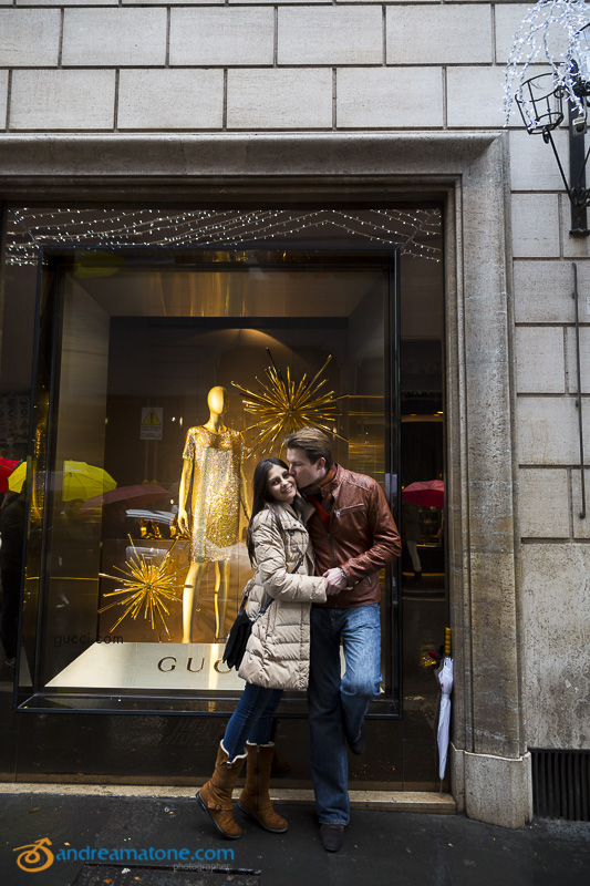 Couple picture in Via Condotti in the roman fashion district.