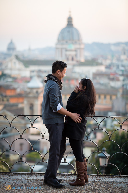 Surprise in front of the Roman rooftops.