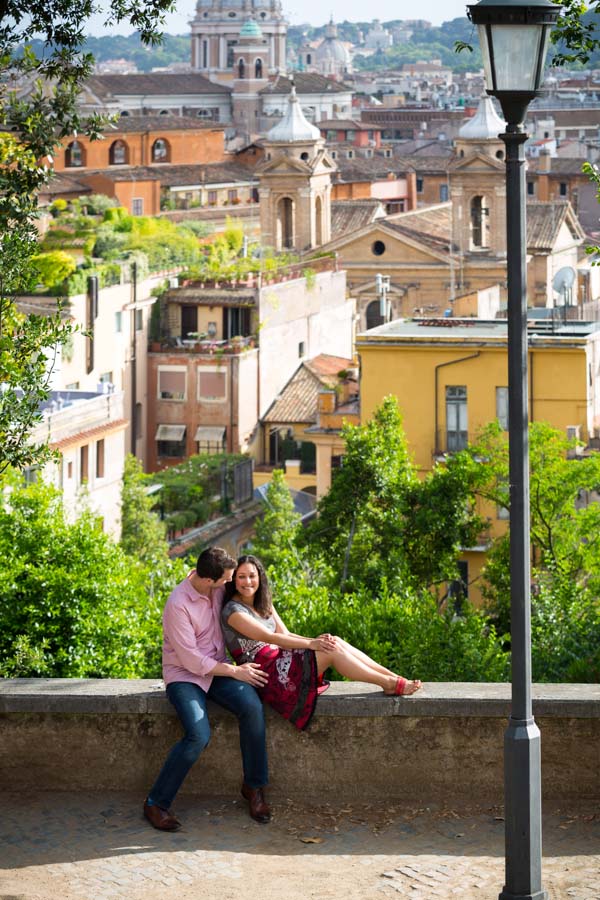 Parco del Pincio. Engagement style photography in Rome.