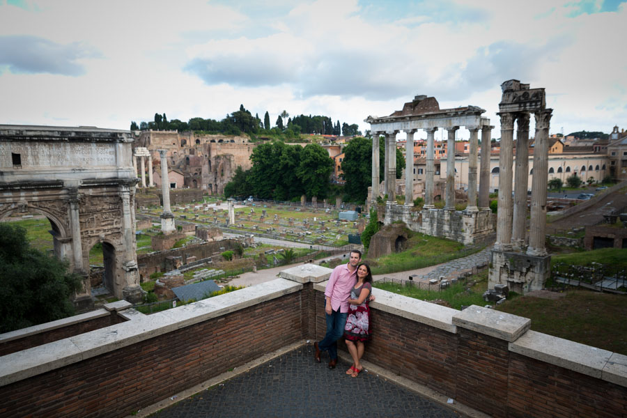 A view of a couple above from the Forum. Fori Imperiali.