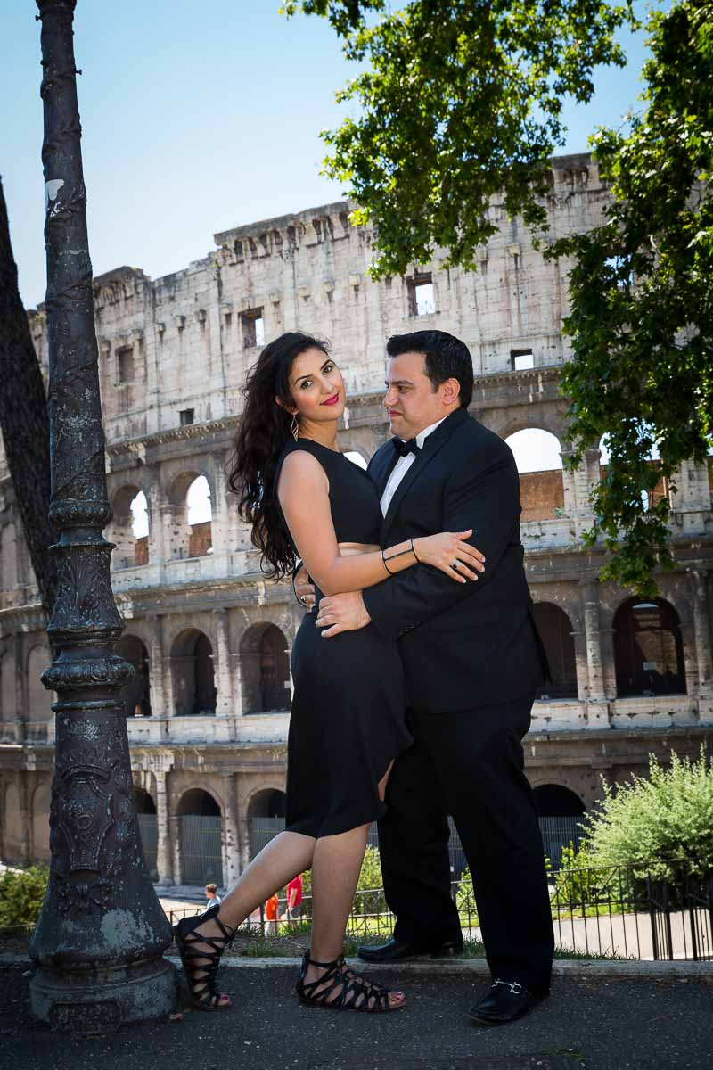 Portrait picture session at the Roman Coliseum in Rome