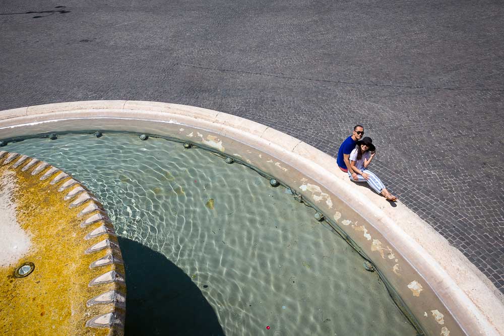 Piazza del Popolo. View from above while sitting down on the water fountain.