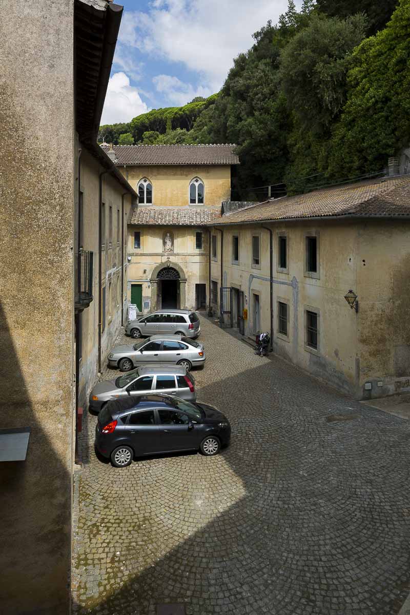 Villa Palazzola courtyard picture.