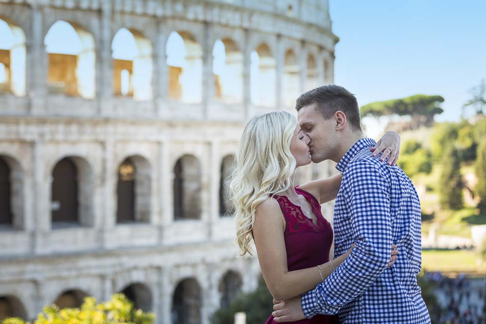 Kissing at the Colosseum.
