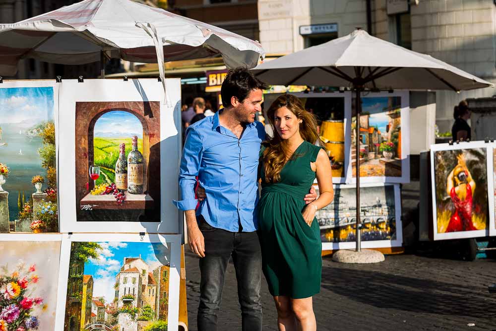 Prenatal artistic shoot in between posters and paintings at Trinita' dei Monti