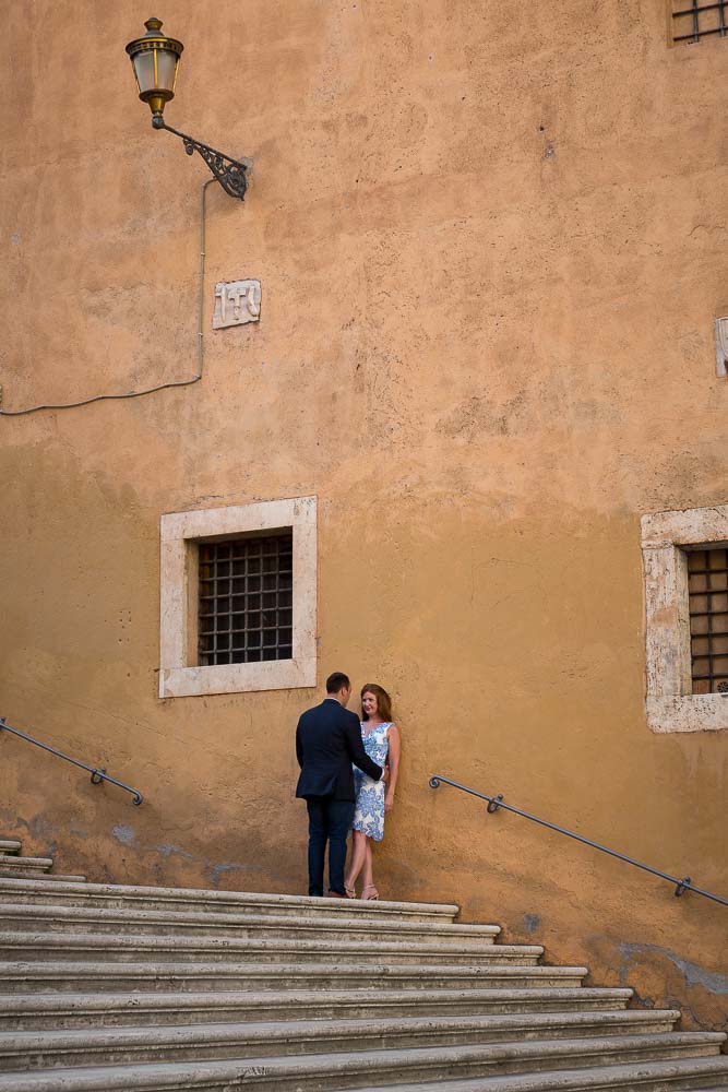 Love and romance on the steps of the roman Capitoline hill