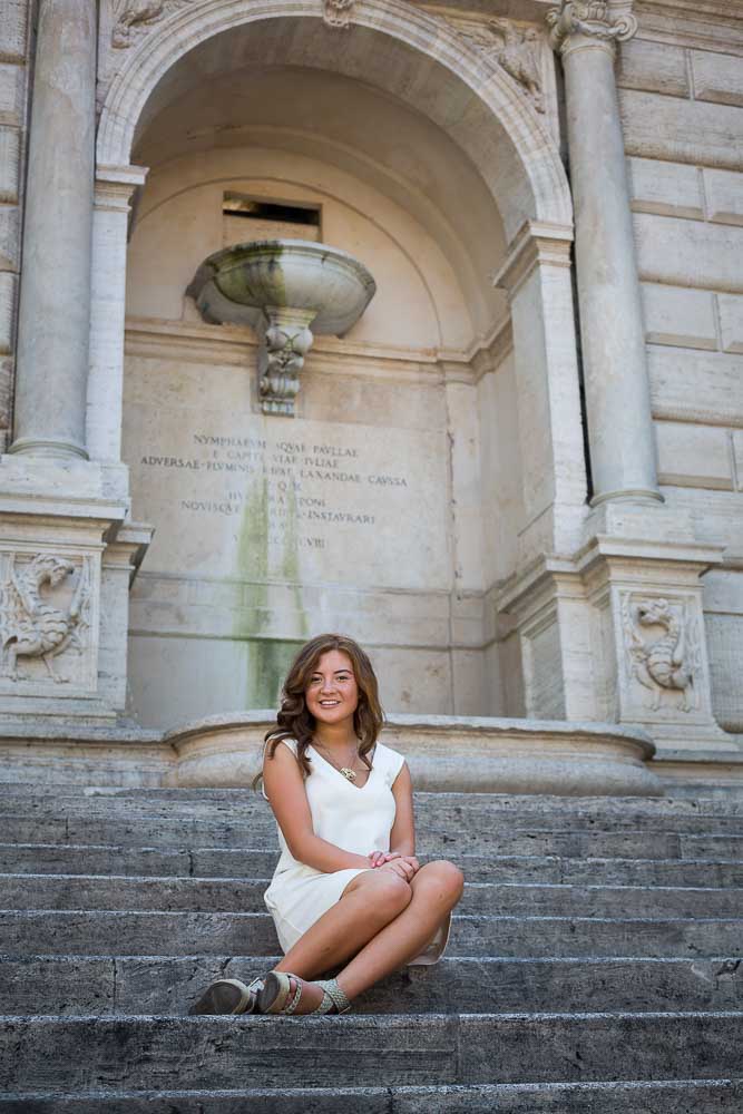 Sitting down on the steps of Piazza Trilussa