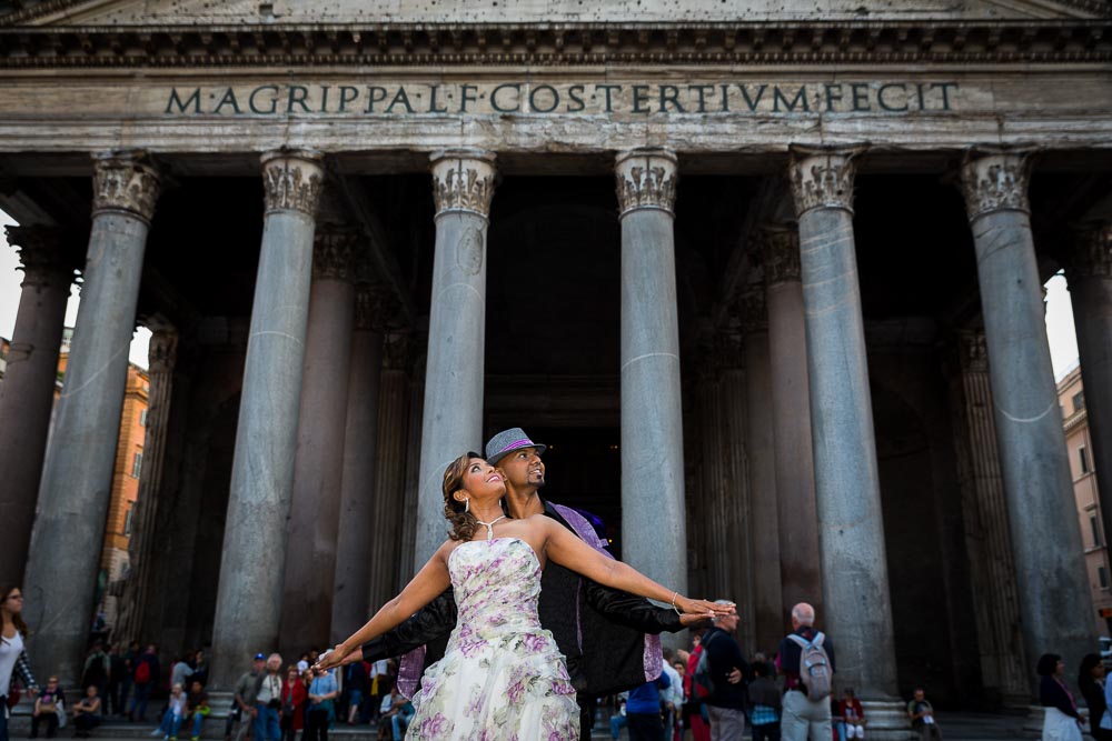 Engaged couple at the Roman Pantheon