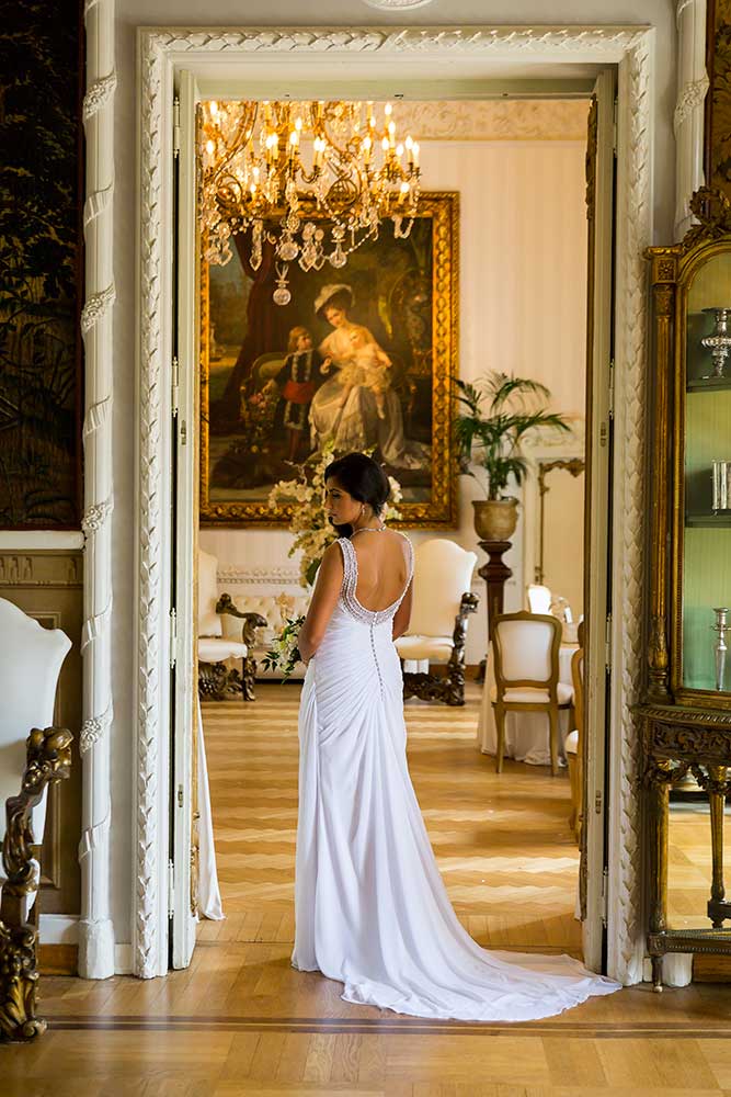 Bride portrait in Italy. Image by Andrea Matone photographer
