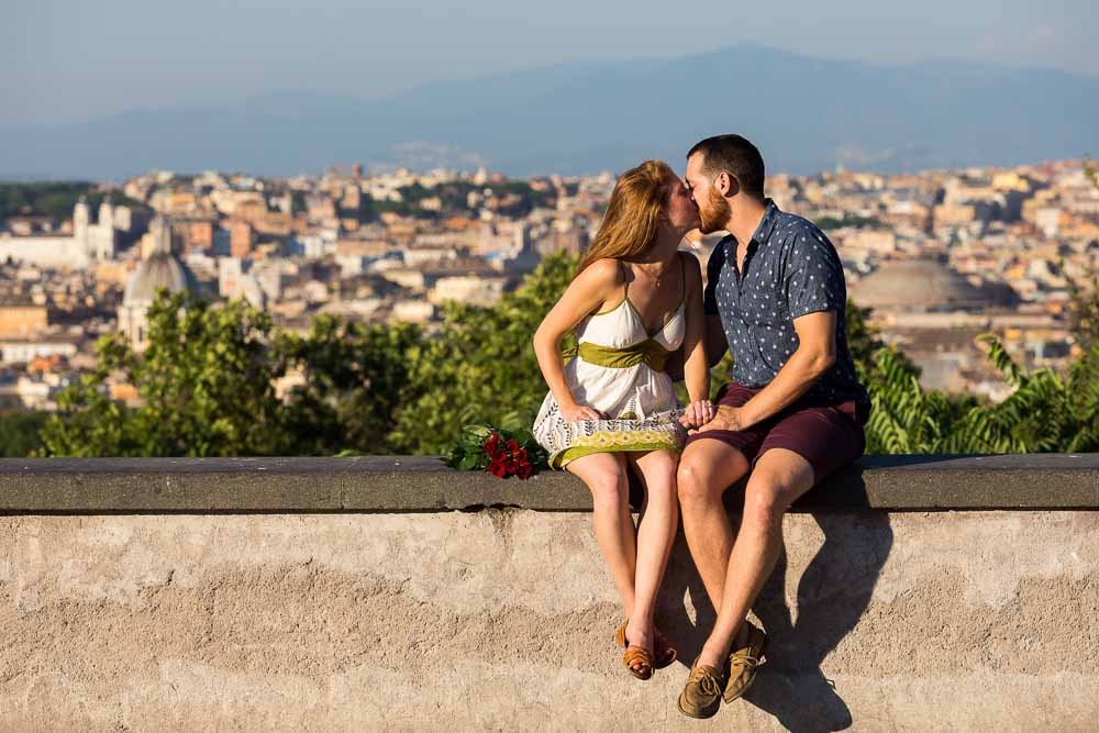 Portrait picture of a couple during an engagement session at the Gianicolo overview