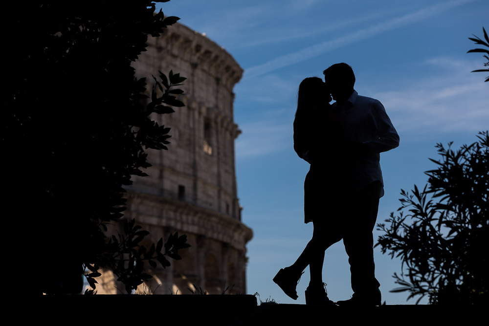 Silhouette together in Rome