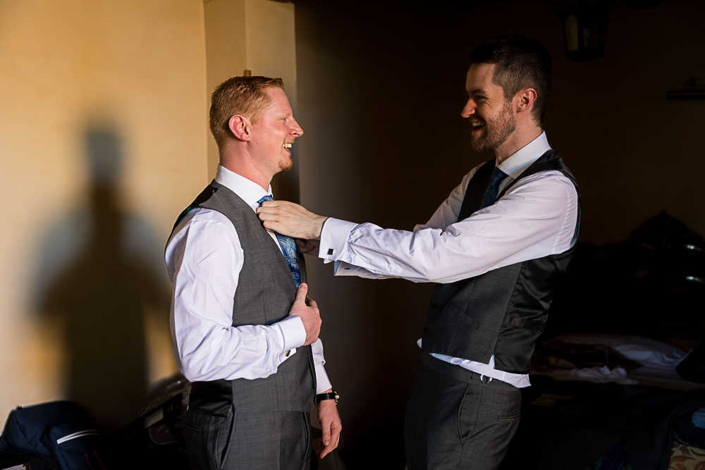 Groom and best man preparation