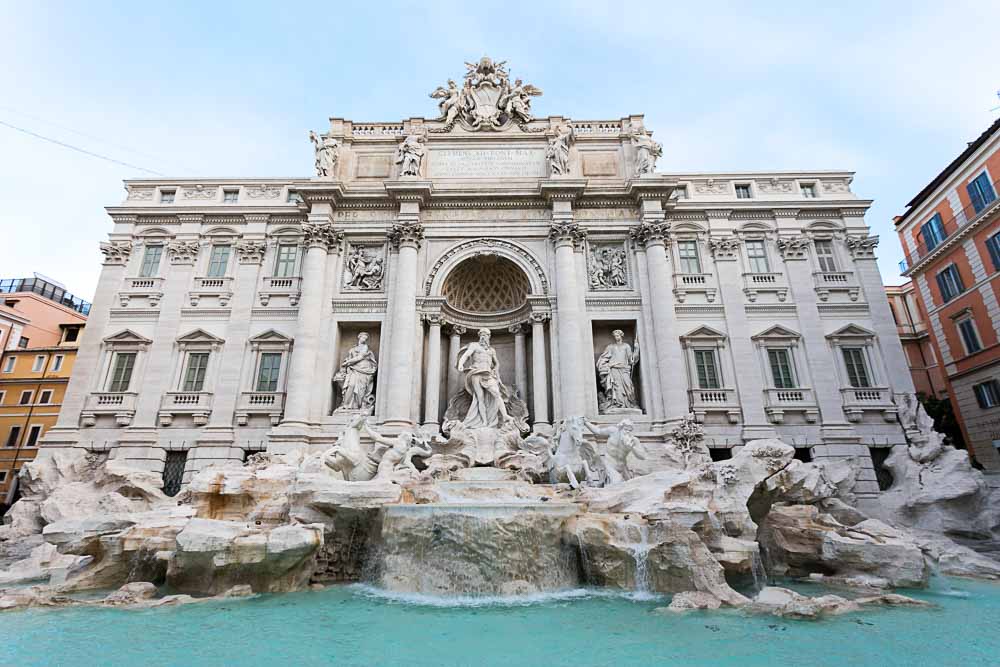 Fontana di Trevi. Front view image