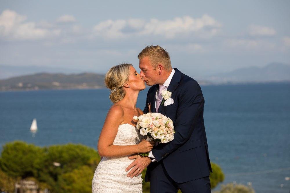 Seaside portrait picture of just married couple. Gaeta Wedding Photography. 