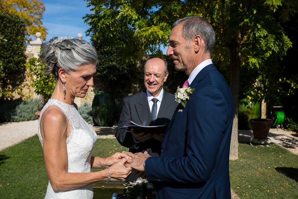 Exchanging the wedding rings