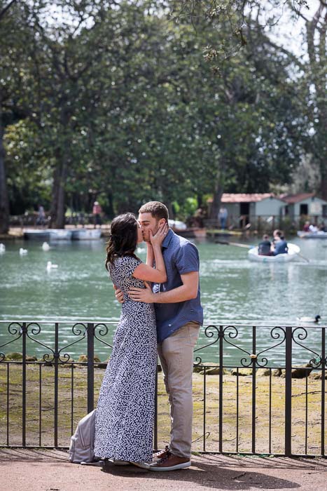 Coupe kissing after a romantic yes