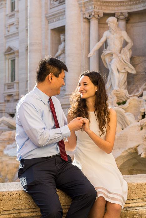 Couple portrait photo session at the Trevi fountain