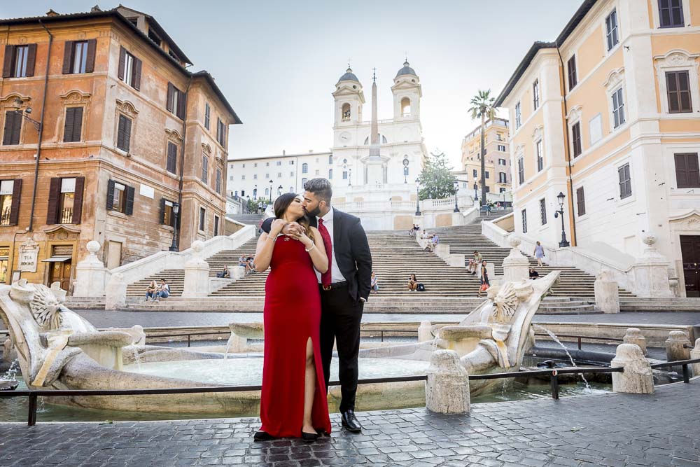 Posing close to one another during a photography session at the Spanish steps. photo shooting in Rome