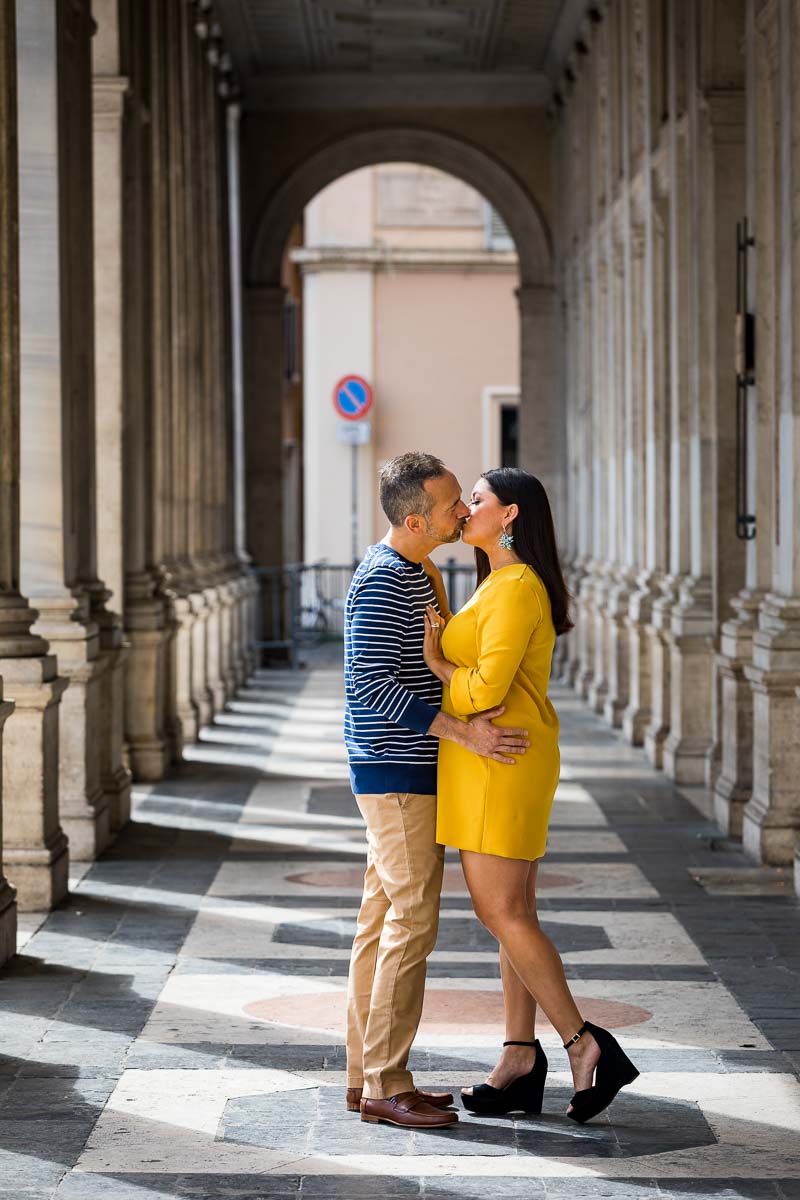 Kissing during a photo shoot in the streets of Rome