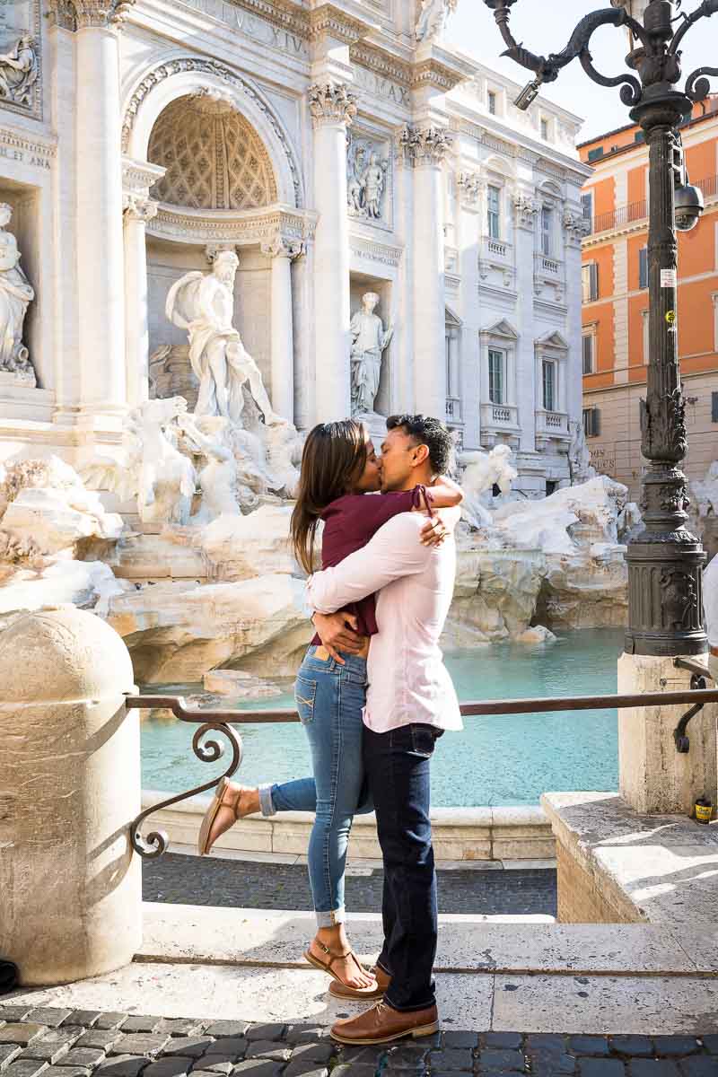 Photoshoot in Rome at the Trevi water fountain