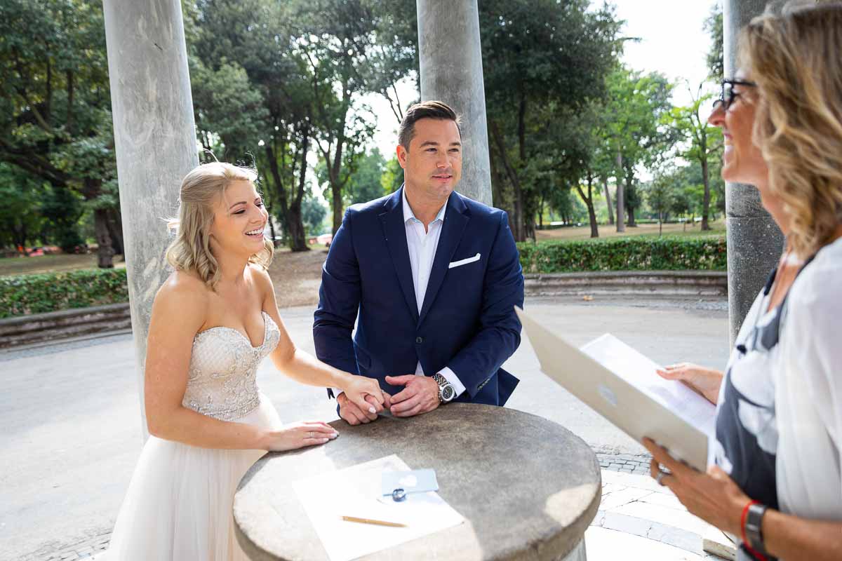 Starting at the matrimonial ceremony at the Diana Temple in the beautiful Rome's park of Villa Borghese