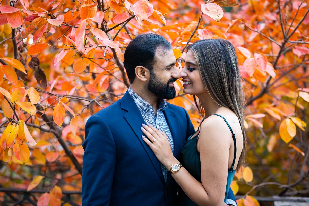 Autumn fall couple photo shoot in Italy