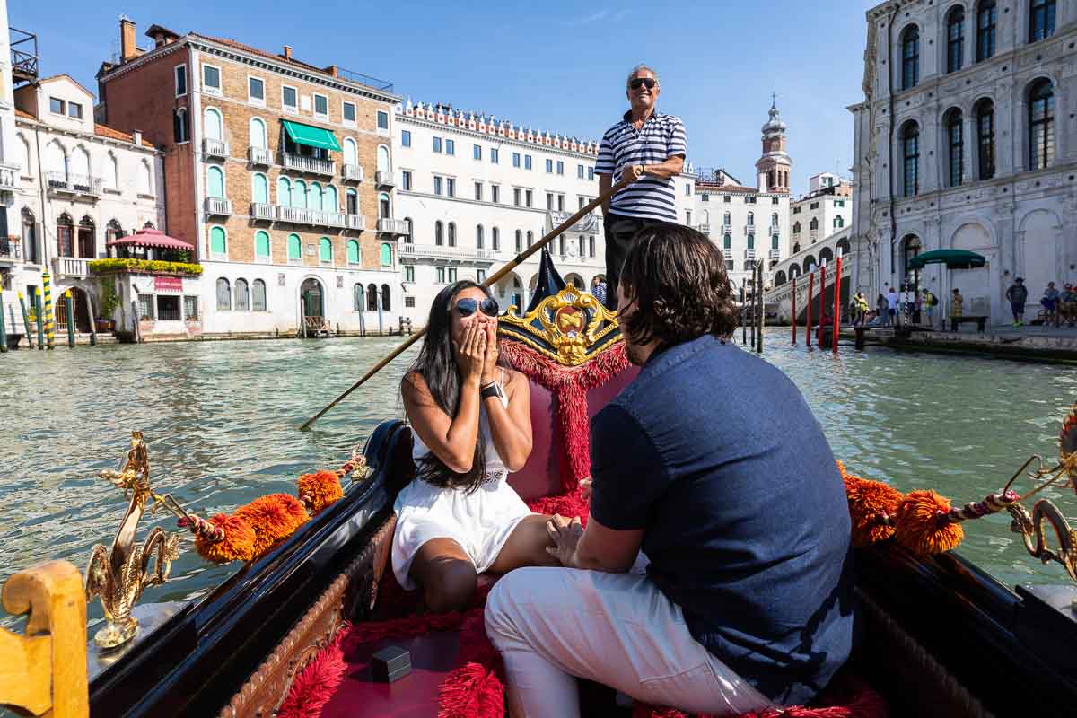Much surprise and joy after being asked for marriage in one of the most romantic cities: Venice proposal on a gondola