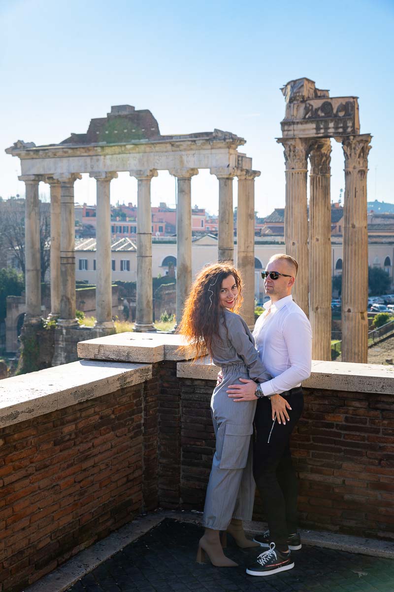 Taking couple photography in Rome by the Ancient Roman Forum