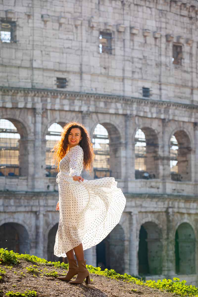 Solo female photography at the Roman Colosseum