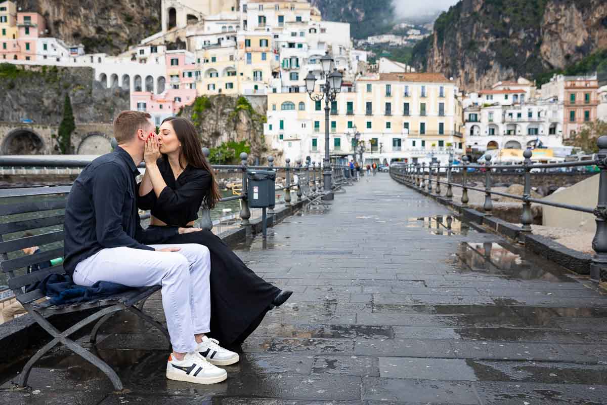 Couple photo shoot in Amalfi after a surprise wedding marriage proposal