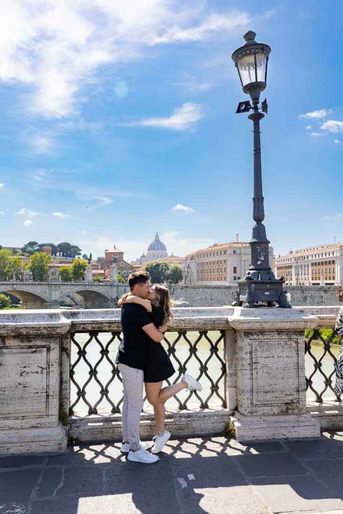 Ponte S.Angelo engagement photo session. Taking engagement pictures in Rome with professional photographers