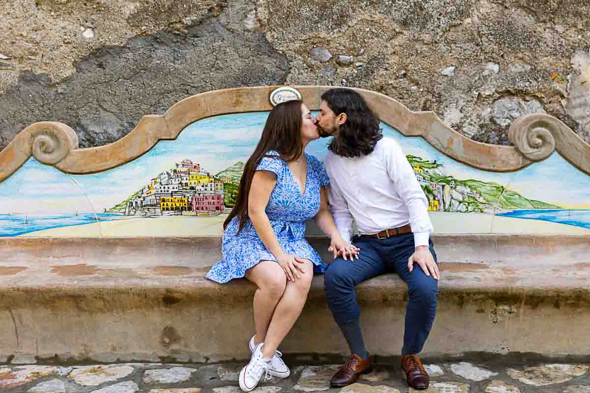 Couple kissing during a photoshoot in Positano on the Amalfi coast 
