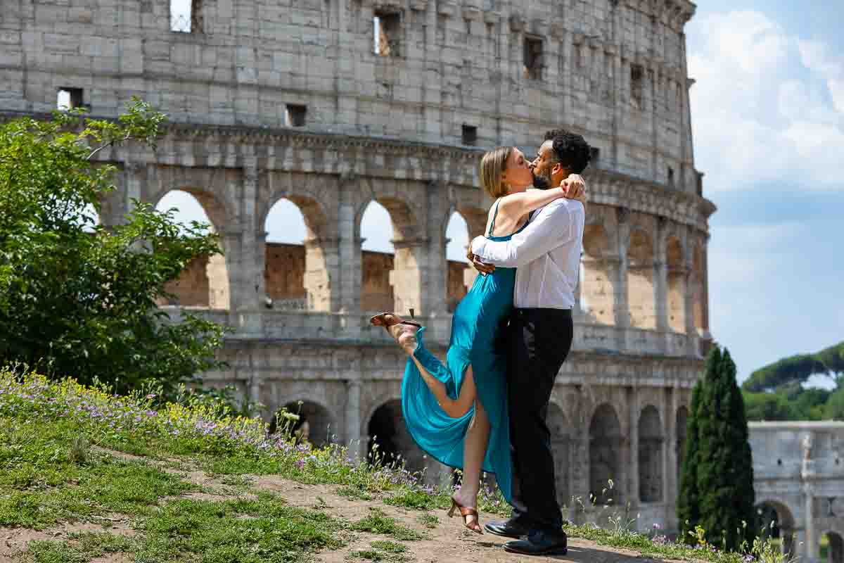 In Love in Rome couple photography at the Coliseum