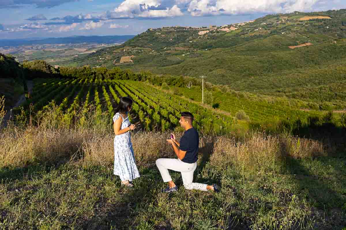 Proposing in Tuscany over the Montalcino rolling hills