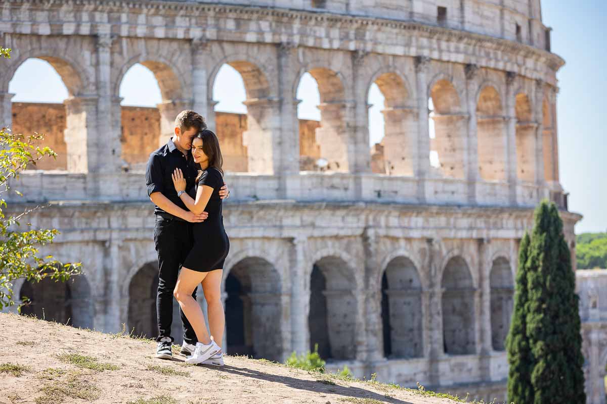 Couple portrait photography at the Coliseum in Rome