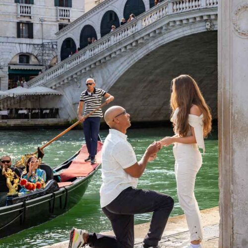 Rialto Proposal in Venice. Knee down wedding proposal by the Rialto bridge