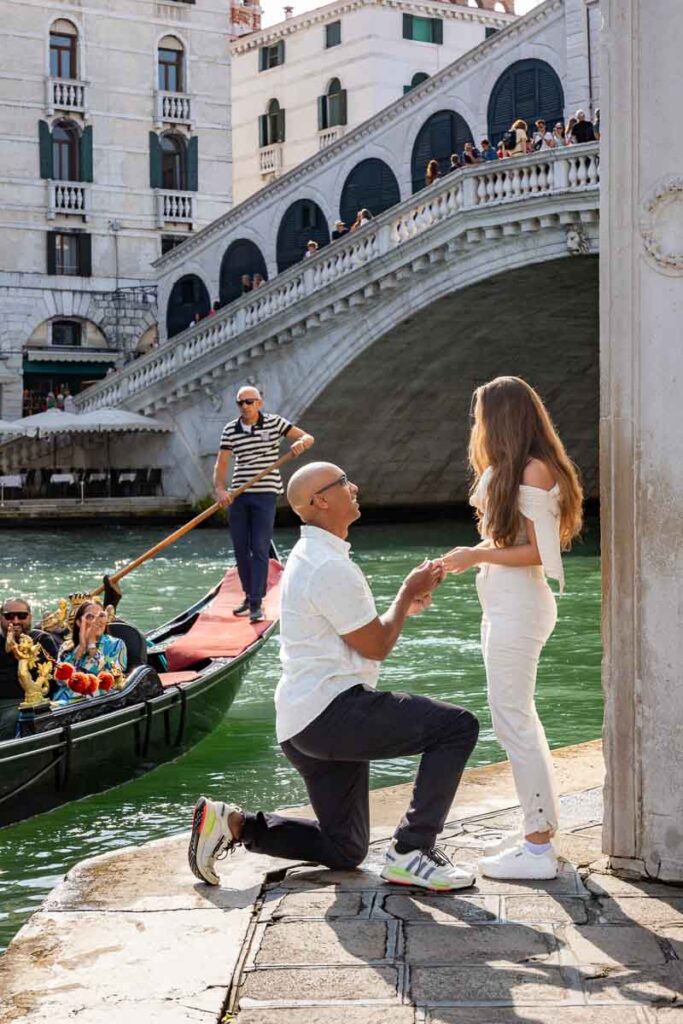 Rialto Proposal in Venice. Knee down wedding proposal by the Rialto bridge