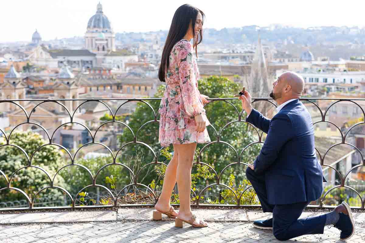 Surprise Engagement Photo Shoot in Rome on the Pincio park terrace outlook 