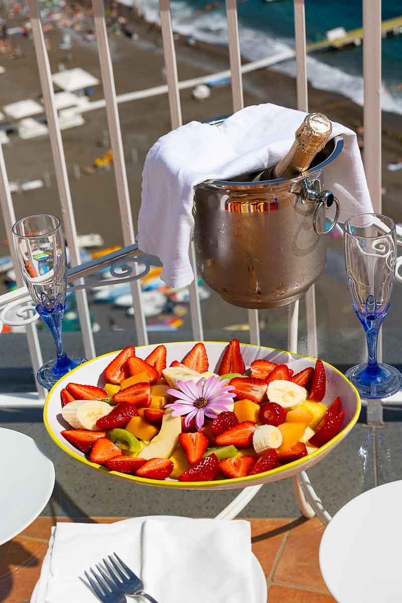 Fresh fruits and Italian prosecco sparkling wine. Private Terrace Proposal in Positano