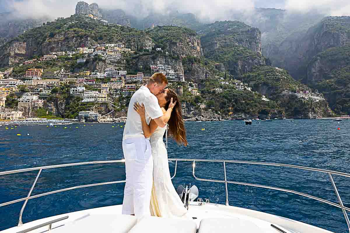proposal on the Amalfi Coast couple kissing 