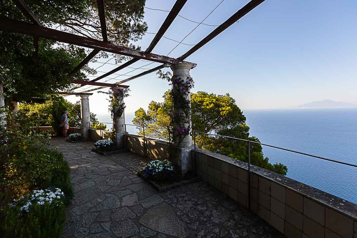 The terrace portico of San michele villa with the stunning view of the horizon and seascape used as venue for a Romantic Proposal Capri
