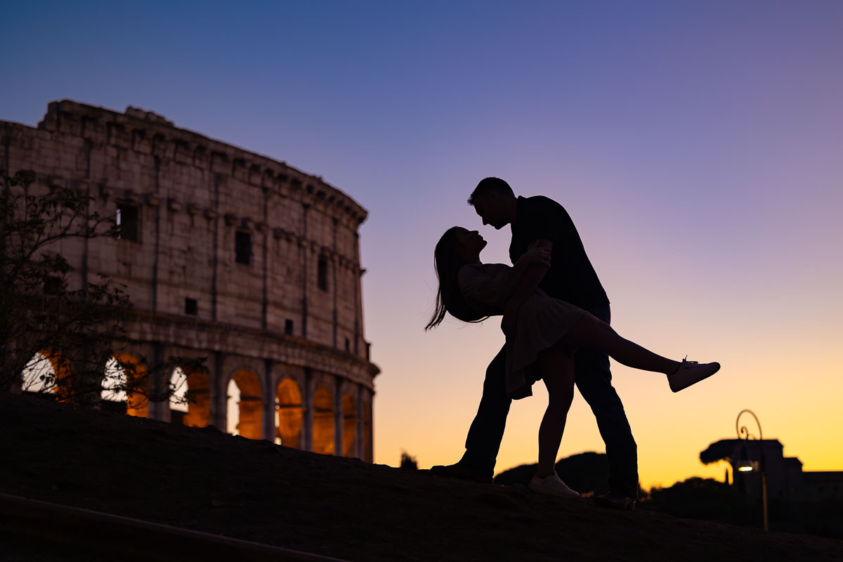 Professional photography service picture taking Colosseo Romano roman photoshoot