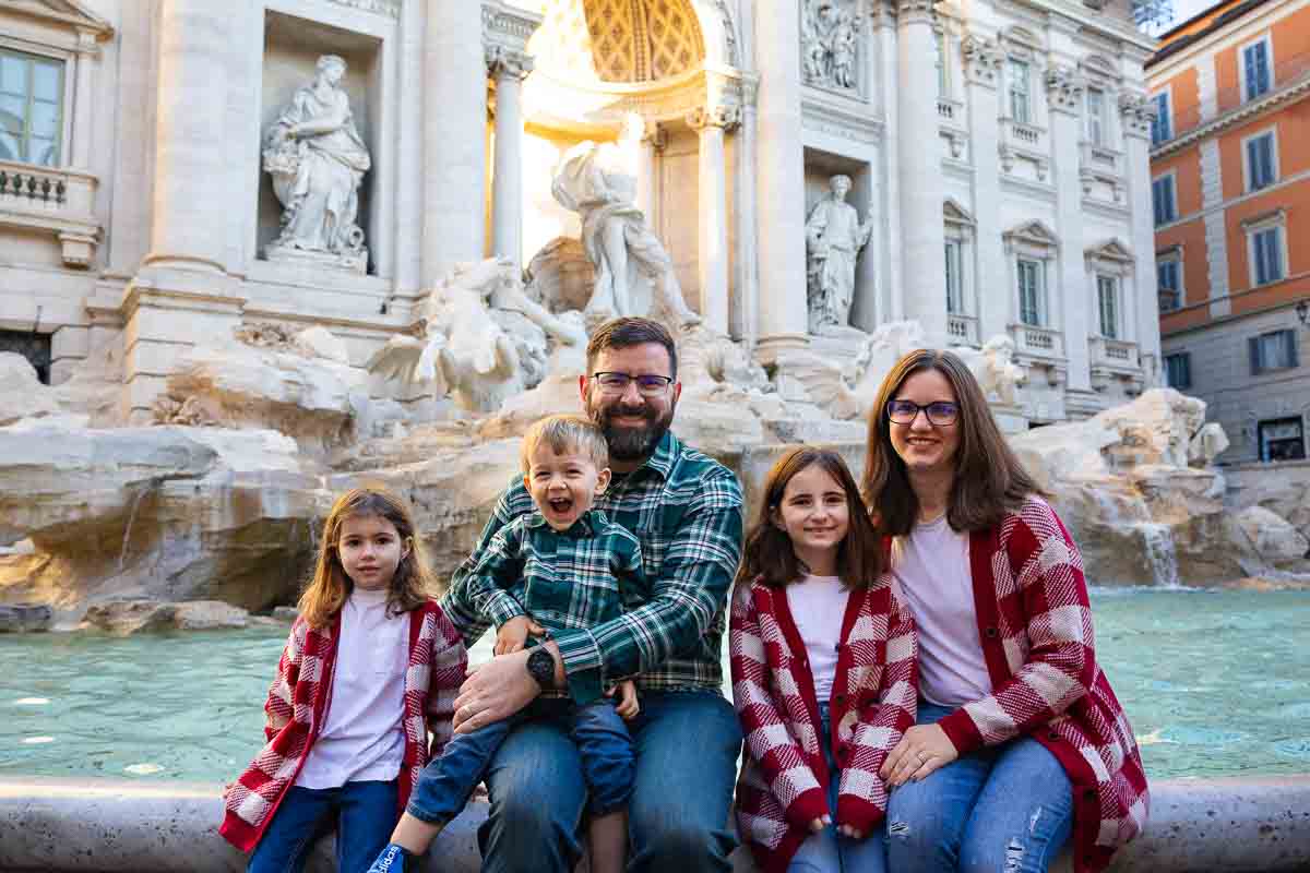 Bust upwards portrait picture of a familiar group